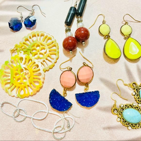 Elegant Earrings - Picture 4 of 14